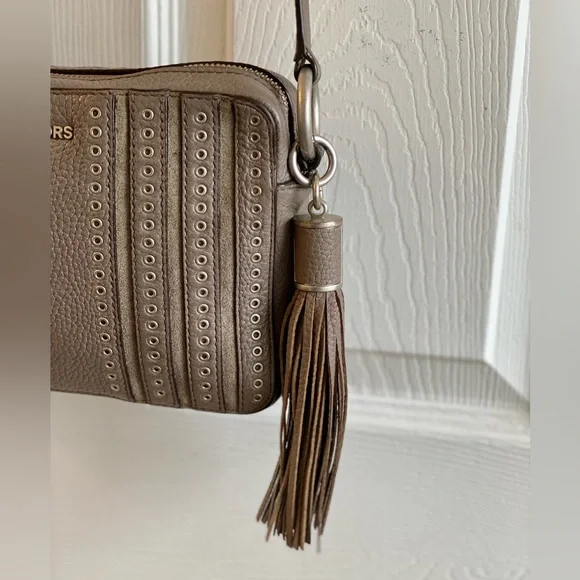 Michael KORS jet set medium crossbody bag 10 by 7 inches genuine leather clean - Picture 4 of 10